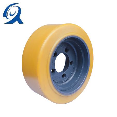 305-140-203 press-fit tire wheel hub, five holes with chamfer